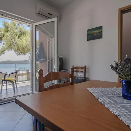Mare Apartment *