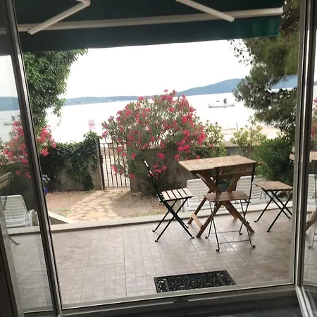 Mare Apartment *